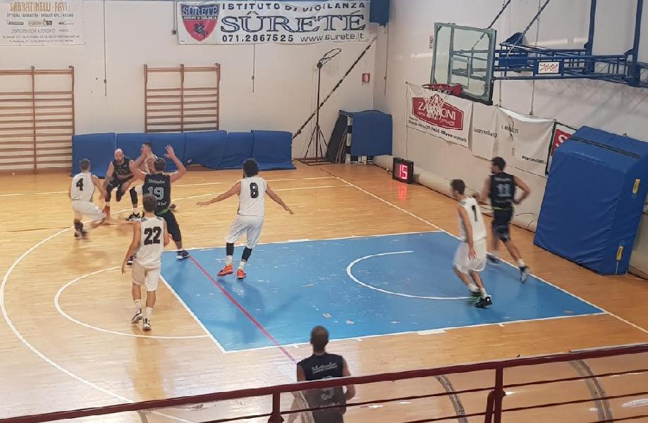 BUONA PARTENZA PER LA LUCKY WIND FOLIGNO CHE PASSA SUL CAMPO DEL FALCONARA BASKET