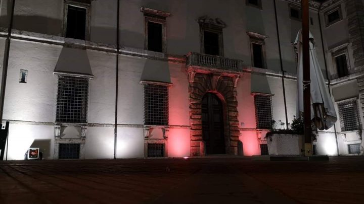 ACQUASPARTA, PALAZZO CESI ILLUMINATO DI ROSA PER LOTTA A TUMORI