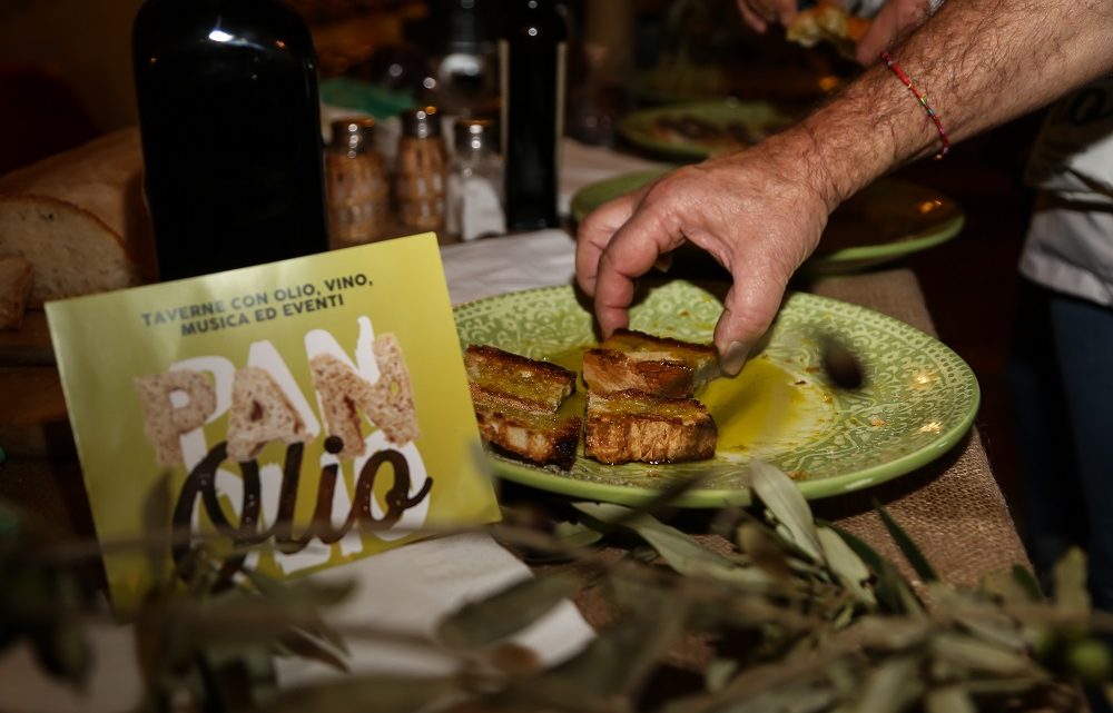 PAN’OLIO, A PANICALE IL FESTIVAL DEDICATO ALL’OLIO EXTRAVERGINE DI OLIVA DEL TRASIMENO: “L’OPPORTUNITÀ DI ESSERE UNICI”.