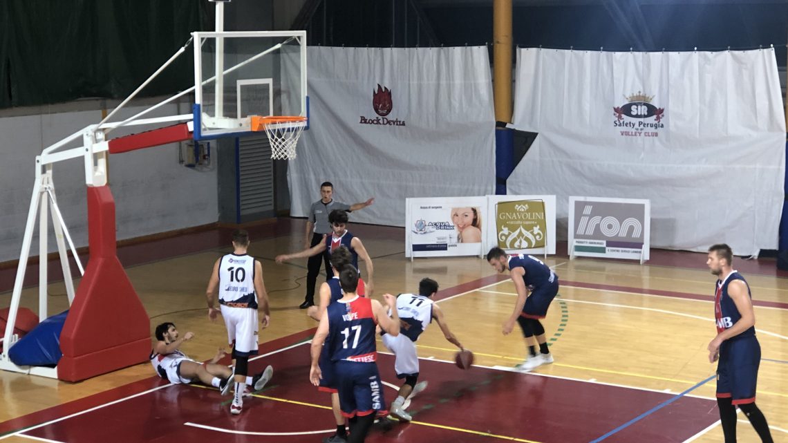 VIRTUS EKO GRUPPO DAI DUE VOLTI, POI CI PENSA UN GRANDE SERGIO QUERCIA: VITTORIA 76-65 SULLA SAMB