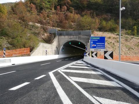 QUADRILATERO MARCHE-UMBRIA, ANAS: SULLA DIRETTRICE PERUGIA-ANCONA APERTO AL TRAFFICO IL TRATTO FOSSATO DI VICO-CANCELLI