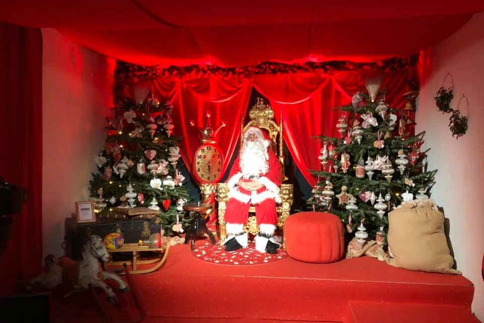AL QUASAR VILLAGE UN’ESPERIENZA NEL MAGICO MONDO DI BABBO NATALE
