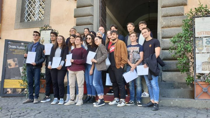 CONSEGNA DEGLI ATTESTATI AGLI APPRENDISTI CICERONI DELLE GIORNATE FAI DI AUTUNNO 2019