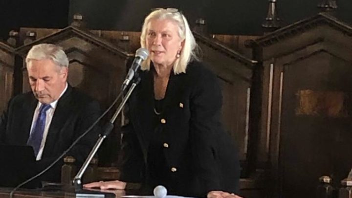 LA CITTÀ DI ASSISI RINGRAZIA LA DOTTORESSA ROSIGNOLI  PER IL LAVORO FATTO A FAVORE DELL’OSPEDALE