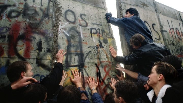 A TRENT’ANNI DALLA CADUTA DEL MURO DI BERLINO. STORIE. IL TEMA DELLA PROSSIMA CONFERENZA DELL’ISAO