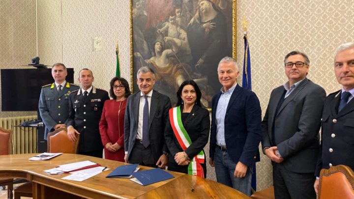  IN PREFETTURA FIRMATO IL RINNOVO DEL PATTO DI LEGALITA’