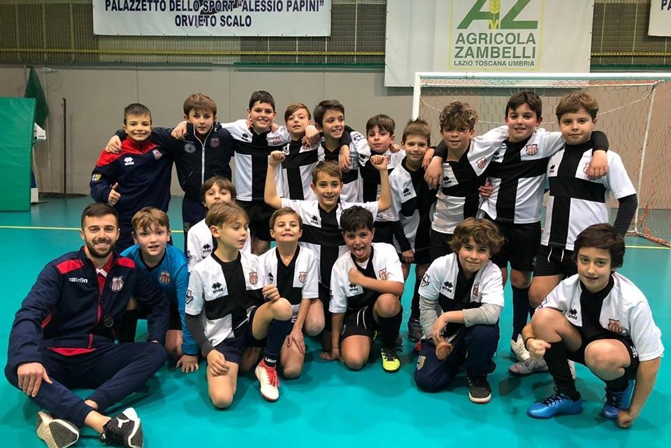 L’ORVIETO FC 2010 VINCITRICE DEL TORNEO DI NATALE.