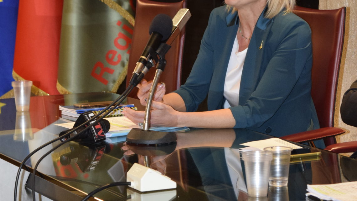 CORONAVIRUS: “PER LE DONNE VITTIME DI VIOLENZA DOMESTICA L’OBBLIGO DI RESTARE A CASA PUÒ DIVENTARE L’EMERGENZA NELL’EMERGENZA. L’ATTENZIONE DEVE RESTARE ALTA” – NOTA DELLA FIORONI (LEGA)