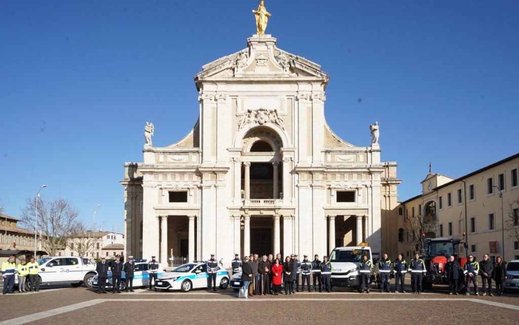IL COMUNE PUNTA ALL’EFFICIENZA  CON SETTE NUOVI VEICOLI  A DISPOSIZIONE DELLA POLIZIA LOCALE,  DELLA PROTEZIONE CIVILE E DEI SERVIZI OPERATIVI