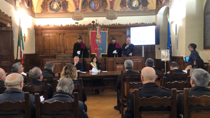 BILANCIO DELL’ATTIVITÀ 2019 DELLA POLIZIA LOCALE  CONTROLLATI 26.500 VEICOLI, IMPIEGATE 1.274 PATTUGLIE  AUMENTATE LE VIOLAZIONI AMBIENTALI  IL SINDACO PROIETTI: “FATICOSO IL LAVORO  IN UNA CITTA’ SPECIALE COME ASSISI”