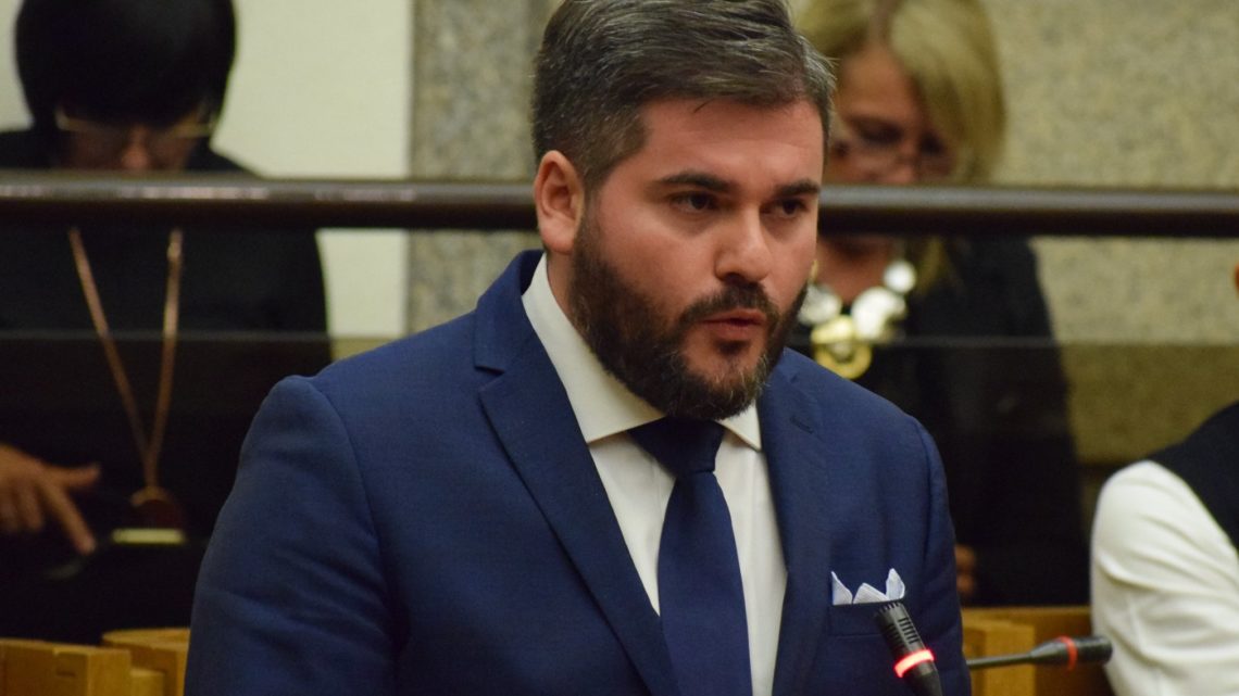 CORONAVIRUS: “OPERATORI E VOLONTARI ESPOSTI AL RISCHIO ANCORA ASPETTANO SCREENING DOPO ANNUNCI FINE MARZO” – DE LUCA (M5S): “DOVRANNO PAGARSI IL TEST SIEROLOGICO?”