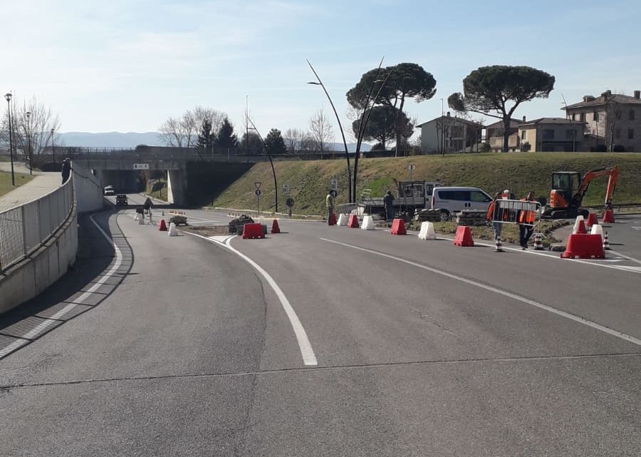 ROTATORIA DI VIA FRATELLI MATTEUCCI (AREA PUC)  INIZIATI I LAVORI, COME CAMBIA LA VIABILITA’