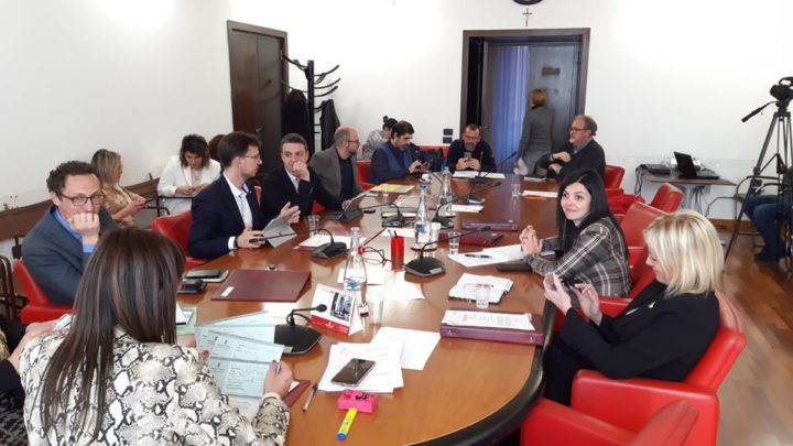 TERZA COMMISSIONE: “RIQUALIFICAZIONE SISTEMA WELFARE, ADEGUAMENTO TARIFFARIO REGIONALE E RETTE STRUTTURE SOCIALI, SOCIO-SANITARIE E SANITARIE” – AUDIZIONE SU MOZIONE DI FORA (PATTO CIVICO PER L’UMBRIA)