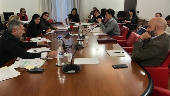 TERZA COMMISSIONE: ILLUSTRATE DA PD E LEGA DUE PROPOSTE DI MODIFICA DI LEGGE IN MATERIA DI SANITÀ (NOMINA DEI DIRETTORI E REQUISITI) E SPORT (AGEVOLAZIONE DI ANZIANI E DIVERSAMENTE ABILI)