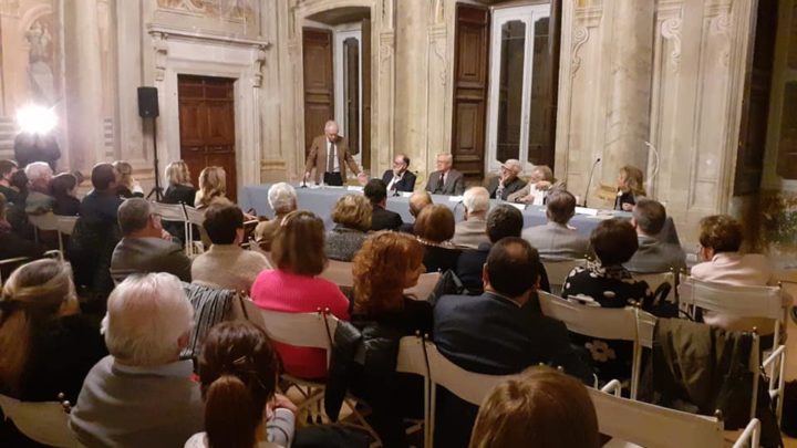 SALA GREMITA A SPOLETO PER LA PRESENTAZIONE DEL LIBRO DI GIULIO TREMONTI  “LE TRE PROFEZIE”