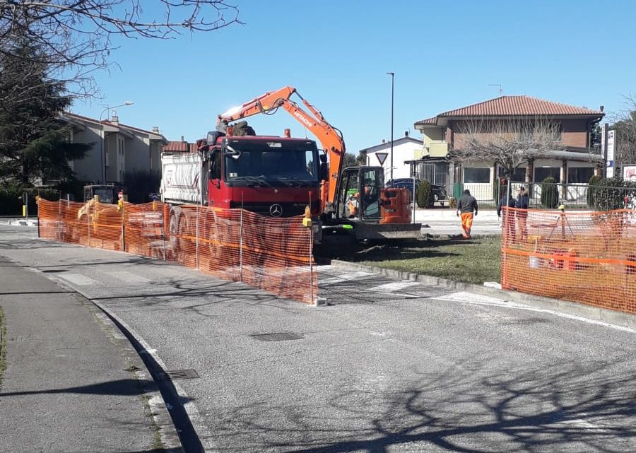 ROTATORIA DI VIA ERMINI, INIZIATI I LAVORI