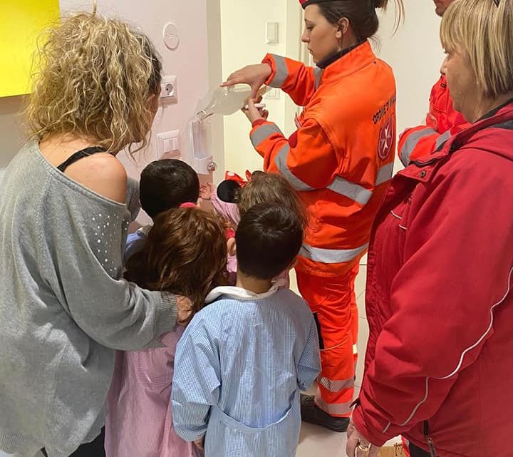 CISOM: DECINE DI GIOVANI VOLONTARI IMPEGNATI NEL PRE-TRIAGE A NARNI E AMELIA  “DA QUI PENSIAMO ALLA VOSTRA SALUTE, VOI RESTATE A CASA”