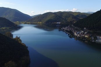 PIEDILUCO, FIRMATO DA REGIONE ACCORDO DI PROGRAMMA CON COMUNE DI TERNI: CONSENTIRÀ AL CENTRO DI CANOTTAGGIO DI OSPITARE ANCHE GARE INTERNAZIONALI