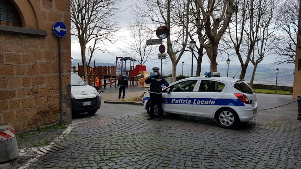 CORONAVIRUS: POLIZIA LOCALE CONTROLLA IL RISPETTO DELLE NORME DEL DPCM DEL GOVERNO NEGLI ESERCIZI COMMERCIALI APERTI E OSSERVANZA OBBLIGHI PER I CITTADINI