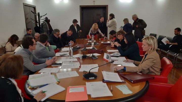 TERZA COMMISSIONE: “SULLA DISABILITÀ SERVONO INTERVENTI APPROPRIATI, EQUI E SOSTENIBILI. LIBERTÀ DI SCELTA SULL’ASSISTENZA” – AUDIZIONE DEI RAPPRESENTANTI FISH (FEDERAZIONE ITALIANA SUPERAMENTO HANDICAP)