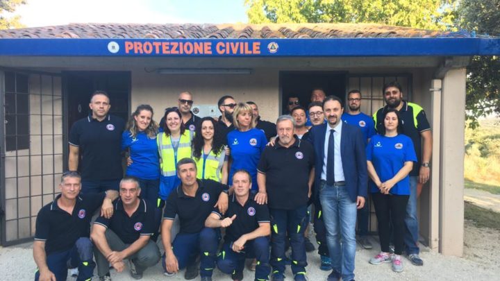 #ILVOLONTARIATONONSIFERMA  A LUGNANO IN TEVERINA I VOLONTARI DELLA PROTEZIONE CIVILE CONSEGNANO SPESA E FARMACI