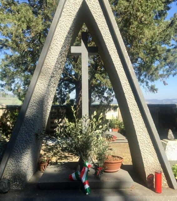 OGGI, VENERDÌ SANTO, GESTO DI COMUNIONE, CIVILE E RELIGIOSA, DEL SINDACO ROBERTA TARDANI E DEL VESCOVO MONS. BENEDETTO TUZIA AL CIMITERO DI ORVIETO