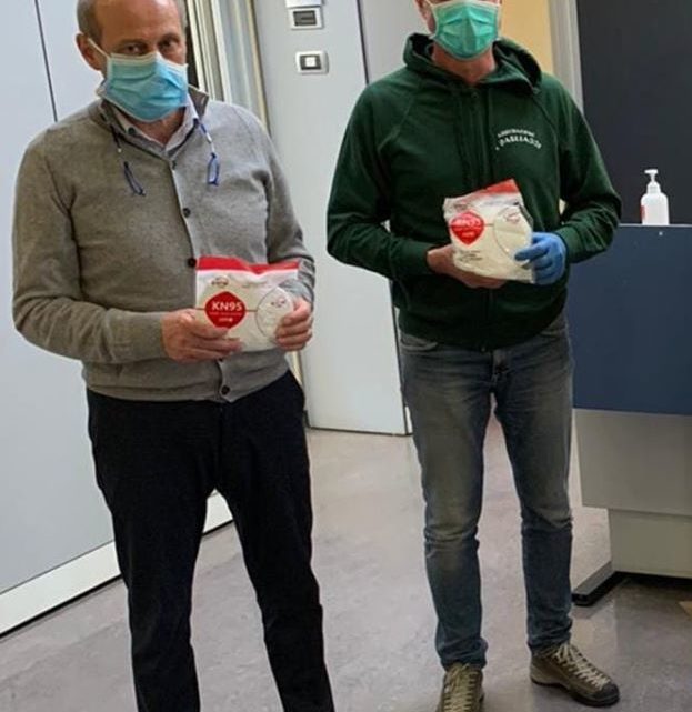 I PAGLIACCI E INTERMANA NAHARS  CONSEGNANO LE PRIME 300 MASCHERINE ALL’OSPEDALE DI TERNI