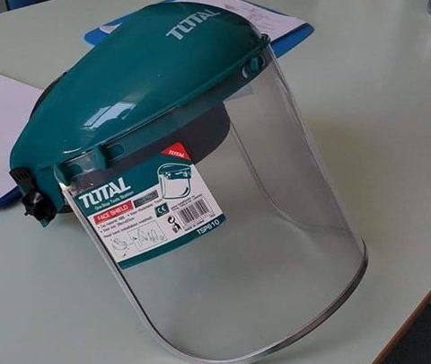 VISIERE IN POLICARBONATO E UOVA DI PASQUA SOLIDALI  E’ IL REGALO DE IL PETTIROSSO ALLE MALATTIE INFETTIVE DELL’OSPEDALE DI TERNI
