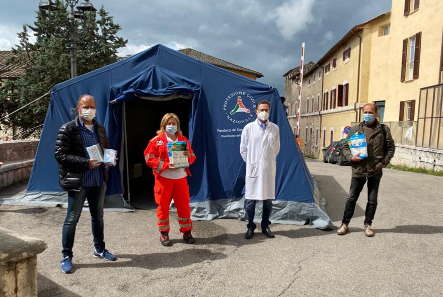 AMELIA, IL SALVADANAIO DELLA SALUTE DONA MASCHERINE E TUTE PROTETTIVE  “GRAZIE PER LA STRAORDINARIA SOLIDARIETÀ” 