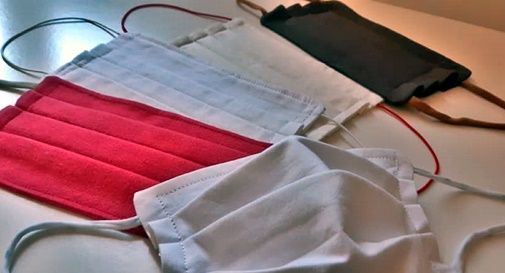 AFAS: DA OGGI MASCHERINE MONOUSO IN VENDITA AL PREZZO DI COSTO.  UNA SCELTA CONCORDATA FRA SINDACO DI PERUGIA, PRESIDENTE E DIRETTORE GENERALE.  LE PRIME SARANNO VENDUTE A 2,20 EURO, NEI PROSSIMI GIORNI ARRIVERANNO NUOVI PEZZI A 1,50 EURO.