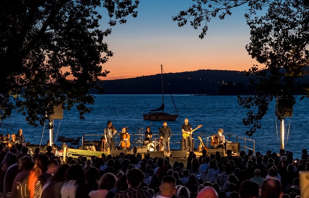  FESTIVAL MOON IN JUNE  ISOLA MAGGIORE (LAGO TRASIMENO) / SESTA EDIZIONE RINVIATA A SETTEMBRE LA SESTA EDIZIONE DI ‘MOON IN JUNE’, CHE SI SAREBBE DOVUTA SVOLGERE  DAL 19 AL 21 GIUGNO