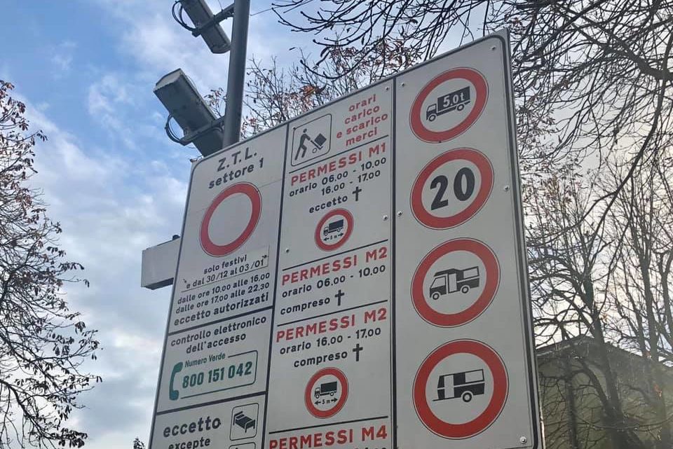 CORONAVIRUS: PROROGATO AL 3 MAGGIO ORARIO DI TRANSITO DEL VARCO ELETTRONICO DA PIAZZA CAHEN AL TEATRO MANCINELLI