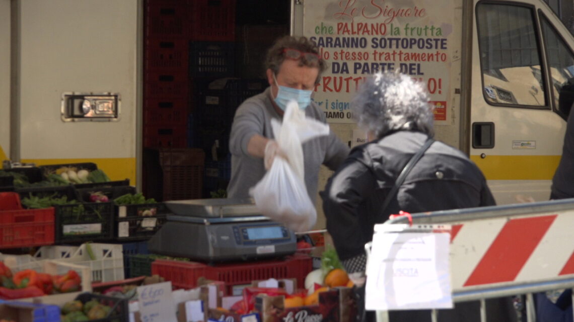 MERCATO DEL CENTRO STORICO: PRIMO BILANCIO AD UN MESE DAL TEMPORANEO TRASFERIMENTO DA PIAZZA DEL POPOLO A PIAZZA D’ARMI