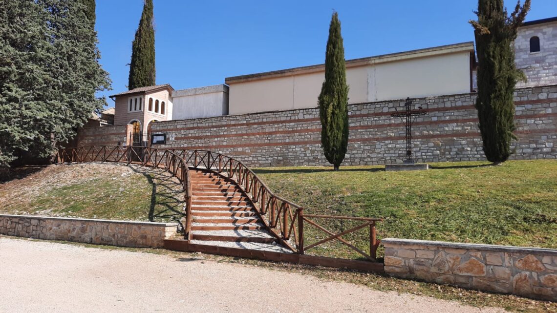 DA LUNEDI’ CIMITERI APERTI CON ORARIO CONTINUATO E CON CRITERI DI SICUREZZA