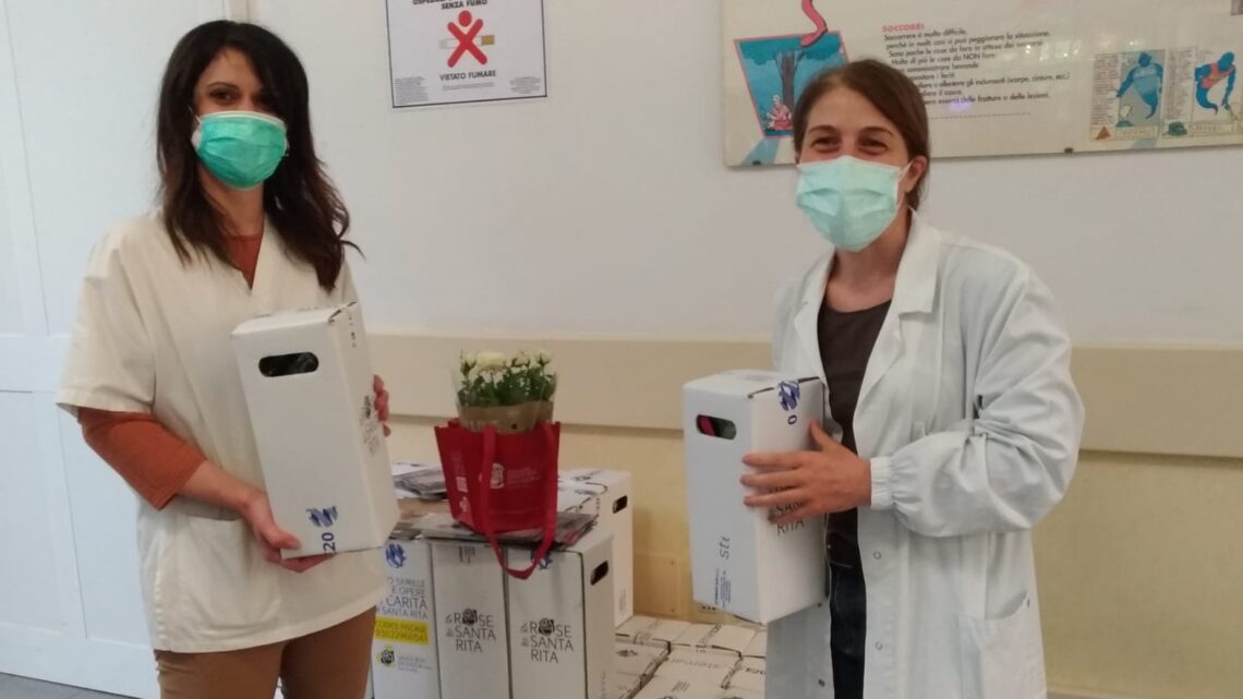 200 ROSE BIANCHE DI SANTA RITA ALL’OSPEDALE BELLARIA DI BOLOGNA  COME SEGNO DI GRATITUDINE E SPERANZA.