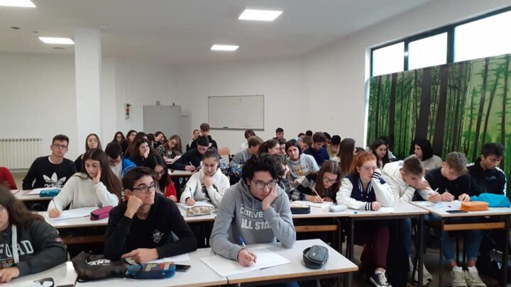 BANDO REGIONALE SOSTEGNO DIRITTO ALLO STUDIO: BORSE DI STUDIO A STUDENTI DELLA SCUOLA PRIMARIA E SECONDARIA – A.S. 2021/2022