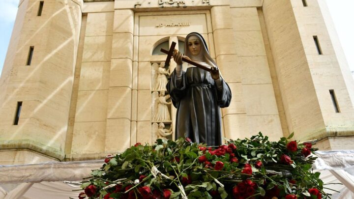 TERNI – NELLA CHIESA DI SAN PIETRO CELEBRAZIONI NELLA FESTA DI SANTA RITA CON UN MASSIMO DI 85 PERSONE. STREAMING SULLA PAGINA FACEBOOK DELLA DIOCESI