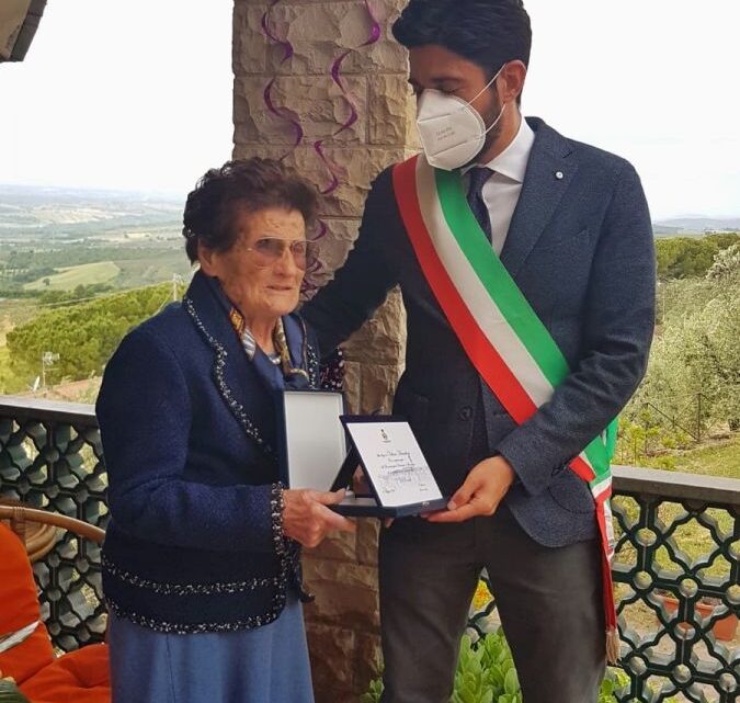 MONTECCHIO, VELINA MENICHINI COMPIE 100 ANNI AL TEMPO DEL CORONAVIRUS