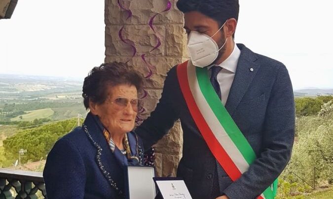 MONTECCHIO, VELINA MENICHINI COMPIE 100 ANNI AL TEMPO DEL CORONAVIRUS