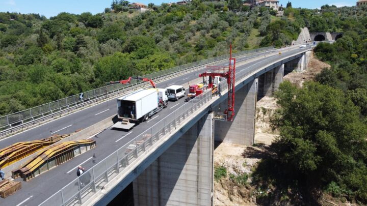 VIADOTTO MONTORO, ANAS: CONCLUSA LA PRIMA FASE DEL RIPRISTINO DELLA VERTICALITÀ DELLA PILA