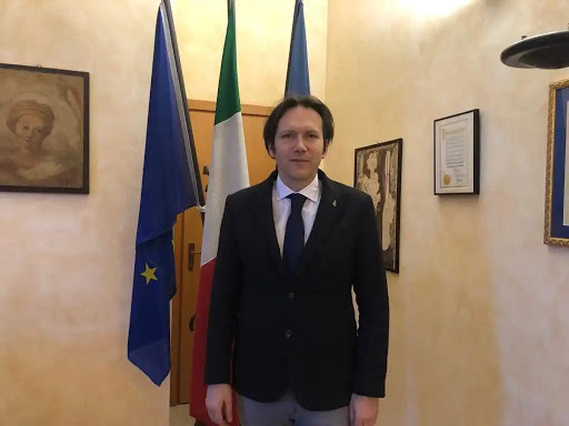 LA GIUNTA COMUNALE CHIEDE AL CONSIGLIO DI ADERIRE ALLA MARCIA DELLA PACE PERUGIA-ASSISI E DI PROMUOVERE I VALORI COSTITUZIONALI NELLE SCUOLE DEL TERRITORIO 