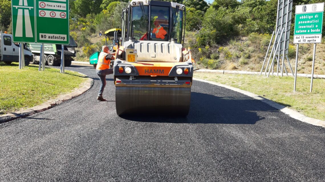 UMBRIA, ANAS: PROSEGUONO I LAVORI DI RISANAMENTO PROFONDO DELLA PAVIMENTAZIONE SUL RACCORDO PERUGIA-BETTOLLE 