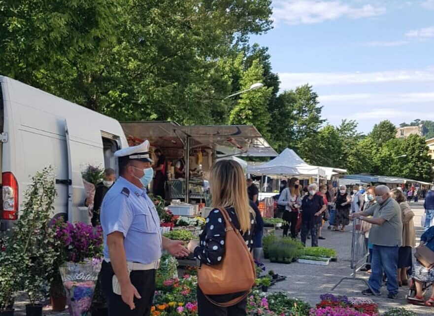 “TUTELA DELLA CATEGORIA DEI VENDITORI AMBULANTI UMBRI”. INTERROGAZIONE DI STEFANO PASTORELLI E PAOLA FIORONI (LEGA)