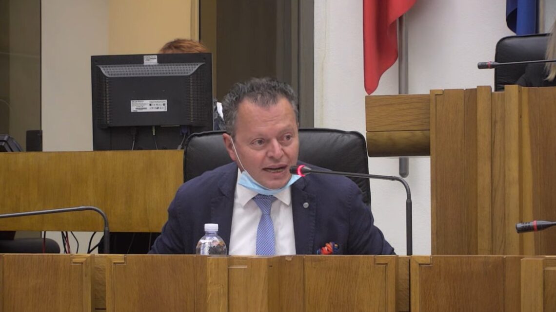 QUESTION TIME CACCIA: “SOMME RICHIESTE AI CINGHIALISTI IN AGGIUNTA AI COSTI ANNUALI PER COMPENSARE I DANNI ALL’AGRICOLTURA” – BETTARELLI (PD) INTERROGA ASSESSORE MORRONI: “NEL 2021 QUOTE PIÙ ALTE PER GLI ATC”