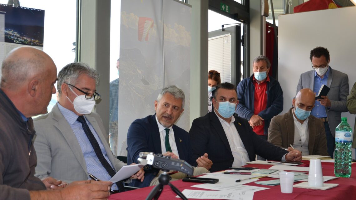 NORCIA: “STRUTTURE RURALI PER ANIMALI E ATTREZZI, AREA DI SOSTA, ABBEVERATOI MONTANI, PUNTO DI PRIMO SOCCORSO DURANTE LA FIORITURA” – AUDIZIONE DELLA SECONDA COMMISSIONE A CASTELLUCCIO