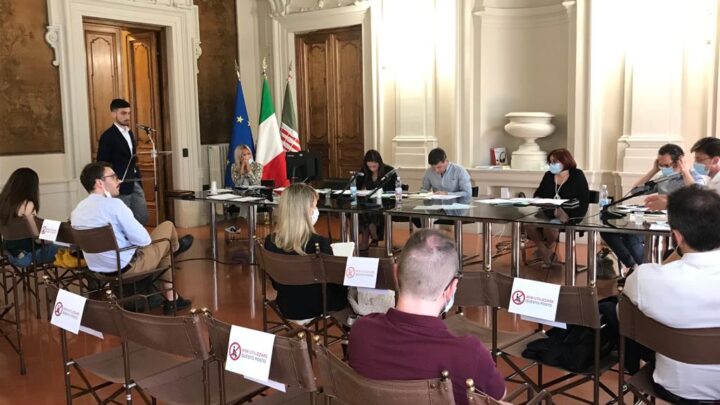 TERZA COMMISSIONE: MANCATO RICONOSCIMENTO DEL BONUS AI MEDICI IN FORMAZIONE SPECIALISTICA IMPEGNATI NELL’EMERGENZA COVID-19 – AUDIZIONE SPECIALIZZANDI