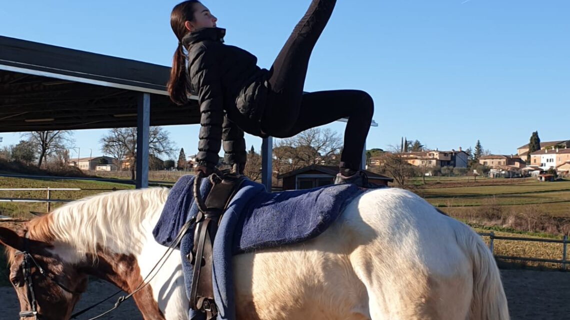 VOLTEGGIO EQUESTRE, UNA RISORSA PER I DISTURBI DEL COMPORTAMENTO ALIMENTARE