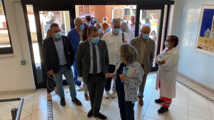 VISITA DELL’ASSESSORE COLETTO ALL’OSPEDALE DI ASSISI  L’ASSESSORE PAGGI: “DEVE RESTARE UNA STRUTTURA DI QUALITA’”