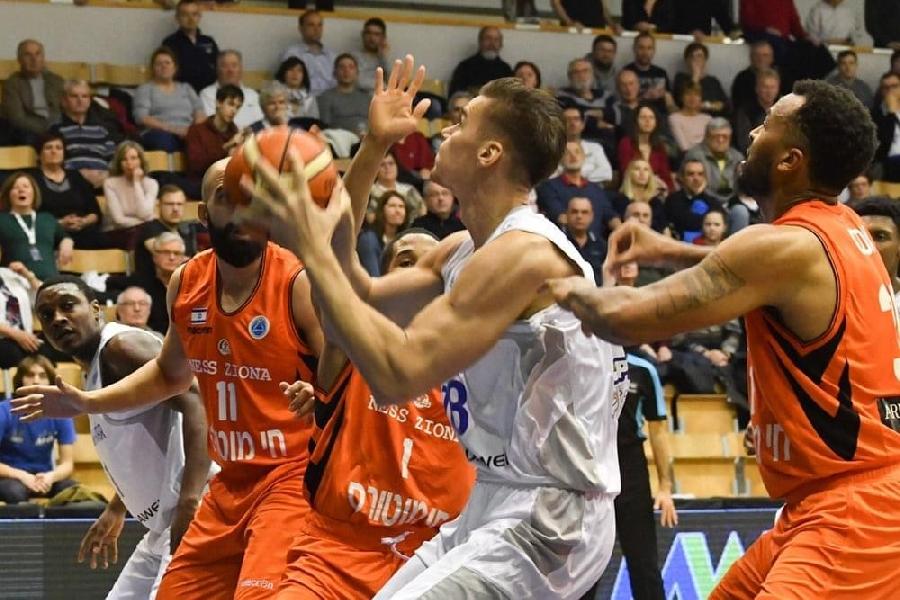 BASKET TODI, SODDISFAZIONE PER L’ARRIVO DELL’UNGHERESE PERINGER BALAZS. LE PAROLE DELL’AD FRANCESCO CHINEA E DI COACH OLIVIERI