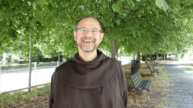 IL SINDACO DI ASSISI SALUTA CON GIOIA  LA NOMINA DI PADRE PILONI  A MINISTRO PROVINCIALE DEI FRATI MINORI